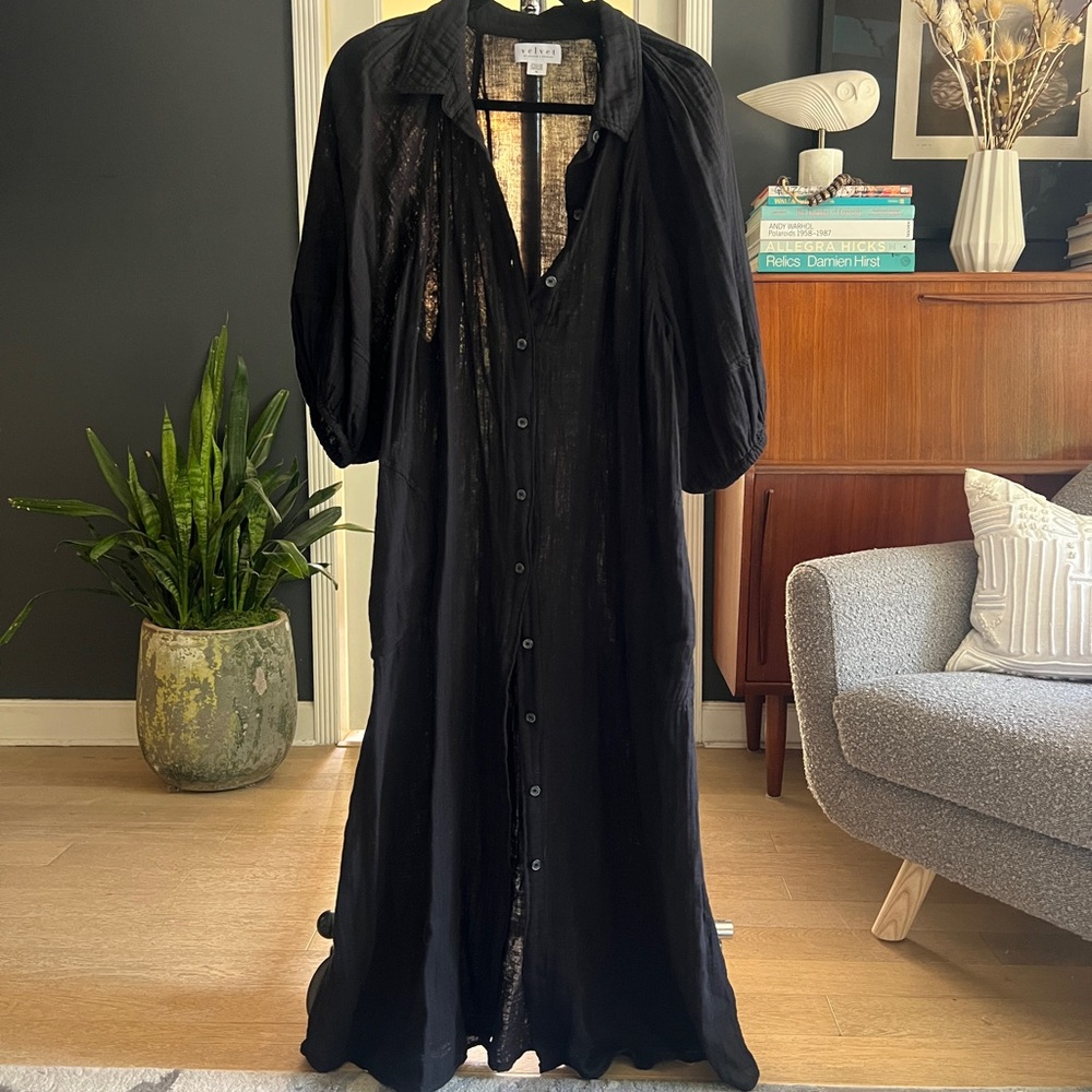 Velvet by Graham & Spencer Black Midi Dress with Timeless Elegance
